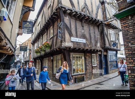 The Shambles Medieval Street In York Yorkshire England Stock Photo