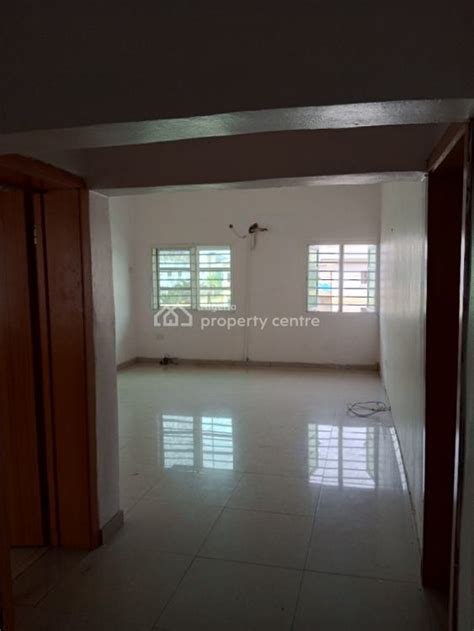 For Rent Newly Renovated Serviced 2 Bedroom Apartment Upstairs Off Tf