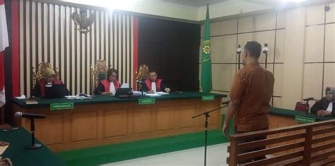 Kasus Korupsi Pembangunan Asrama Haji Jambi Eko Divonis 1 5 Tahun Penjara