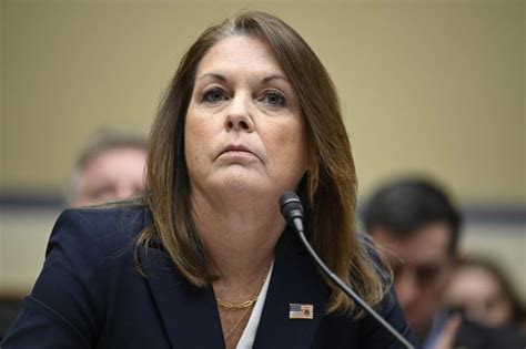 Secret Service director steps down