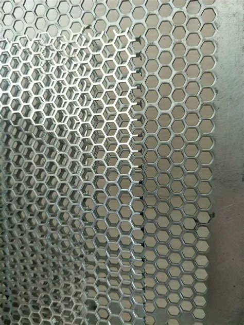 Aluminum Expanded Metal Mesh Perforated Punched Screen Mesh Sheet