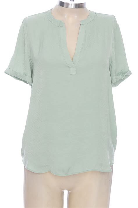 Top Camiseta Color Verde Stradivarius Closeando