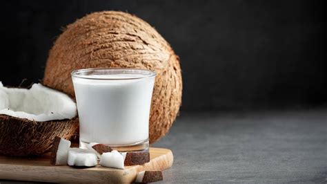 7 Health Benefits Of Coconut Milk Onlymyhealth