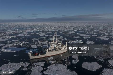 Polar Research Vessel Photos And Premium High Res Pictures Getty Images