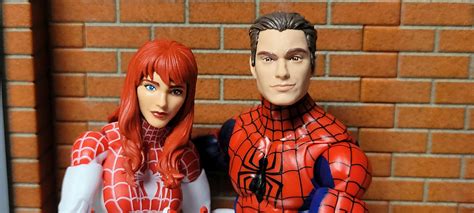 Hasbro Marvel Legends Renew Your Vows Two Pack Spider Man Spinneret