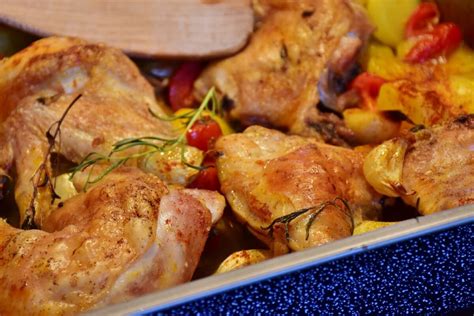 Cómo hacer pollo al horno con cebolla Comedera Recetas tips y