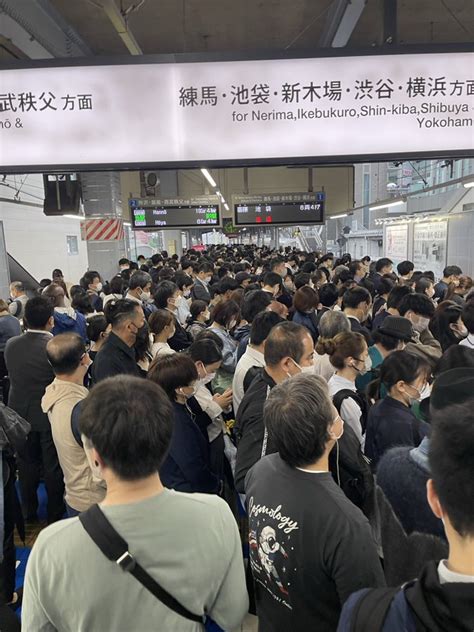 西武池袋線 清瀬駅〜秋津駅間の人身事故の影響で大泉学園駅が入場規制で地獄絵図「ホームから人が落ちそう、割り込みで怒号が飛び交い駅員が仲裁」電車