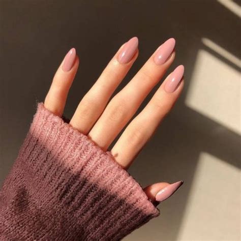 Elegante Y Sofisticada Las Nude Nails Son La Mejor Tendencia De Esta Temporada Invernal
