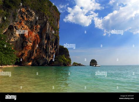 tropical beach in Thailand Stock Photo - Alamy