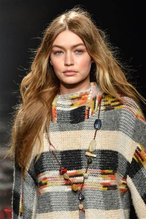 Gigi Hadid's Hairstyles & Hair Colors | Steal Her Style