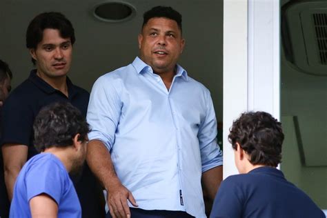 Ronaldo Fenômeno faz lobby por Bola de Ouro a Benzema Falo isso há