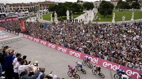 Il Bilancio Del Giro D Italia In 80 Mila Hanno Seguito I Ciclisti In