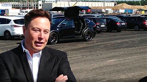 Tesla Ceo Elon Musk Drops Mind Blowing Product Teaser During Earnings