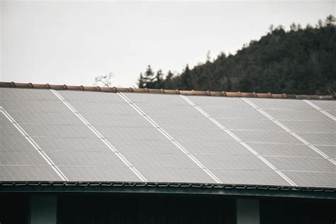 Sonnenkollektoren Auf Dem Dach Konzept Zur Nutzung Von Photovoltaik In