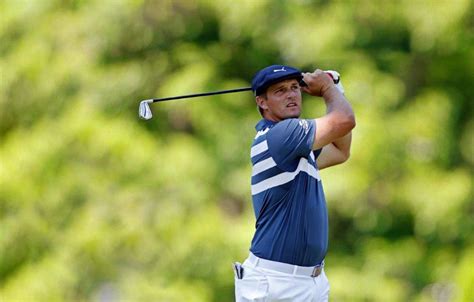 News: DeChambeau muscles his way to a three-shot victory in Detroit ...