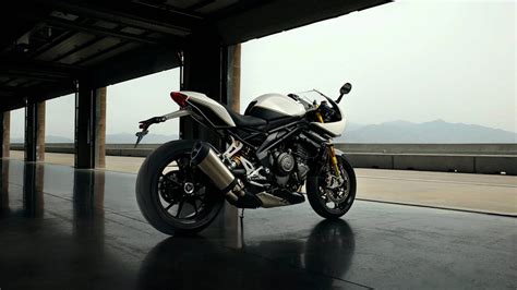 Triumph Speed Triple 1200 RR Una Moto Deportiva Con Sabor Retro