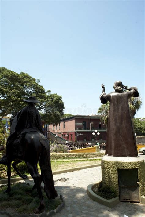 Monumento A Chabuca Granda En El Parque De Barranco Lima Imagen De