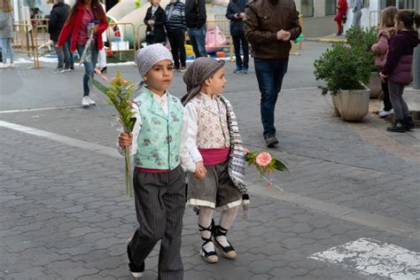 Las Imágenes De La Ofrenda De La Falla El Prado Y Las Ventas En Buñol