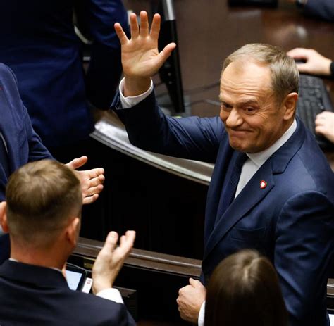 Neuer Ministerpr Sident Polens Regierungschef Tusk Setzt Auf Gute