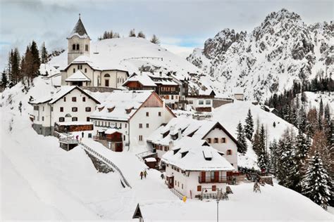 Bell Towers Bilder Durchsuchen 159 020 Archivfotos Vektorgrafiken