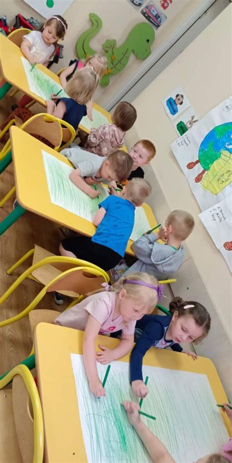 Projekt Edukacyjny Zabawa Sztuk Edukacja Przez Ruch D Dziamskiej