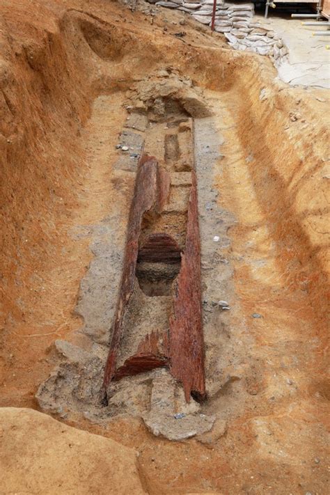 富雄丸山古墳・埋葬施設で新知見副葬品の発見に期待 [写真特集1 8] 毎日新聞