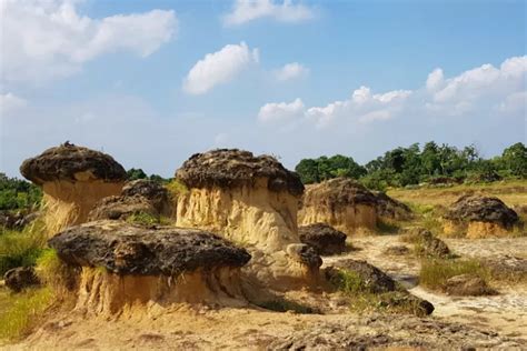 Temukan Permata Tersembunyi Indonesia 9 Wisata Bekas Tambang Nomor 5