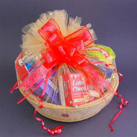 Send Buddha Statue With Diya N Basket For Corporate Diwali Gift Hamper