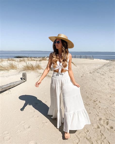 Chic Vacation Outfit Ideas That'll Make You Book a Getaway ASAP