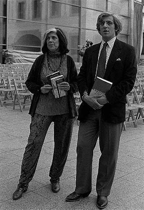 Las Dos Fotografías De Susan Sontag Babelia El PaÍs