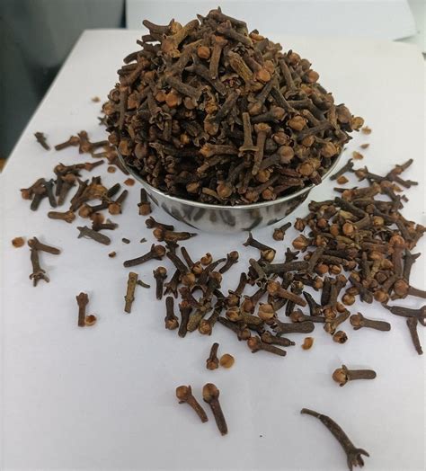 Brown Whole 5mm Organic Dry Cloves At Rs 710 Kg In Ahmedabad ID