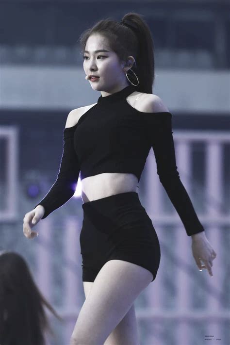 10 Times Red Velvet S Seulgi Was A Body Line Queen And Showed Off Her Unreal Proportions Koreaboo