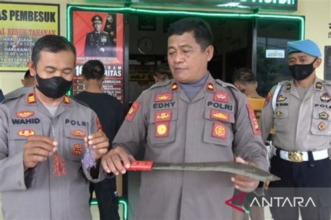 Polisi Bekuk Empat Pelaku Pembusuran Di Makassar Antara News