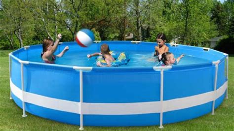 Ladri Accaldati Rubano La Piscina Delle Bambine In Giardino La Nuova