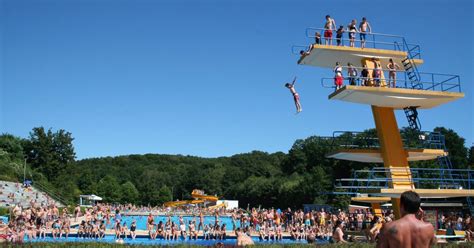 Dillingen Will Freibad Mit Zehner Sanieren