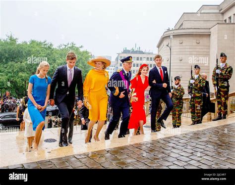 Brussel Belgien St July King Filip Queen Mathilde Crown