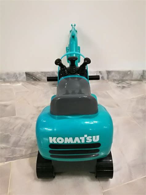 Sale Komatsu Micro Shovel Pc01 Ride On Push Car Hobbies And Toys Toys And Games On Carousell