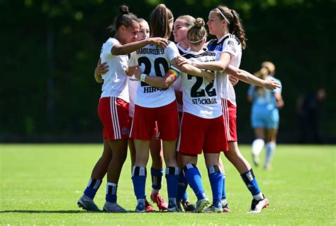 Gefeiert Von Vielen Ultras HSV Frauen Mit Traum Ergebnis Im