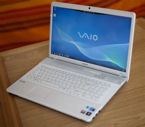 Test Ordinateur Portable Sony Vaio Vpcec M E Wi D Couvrir