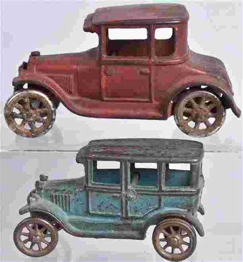 2 Arcade Cast Iron Toy Model T Autos