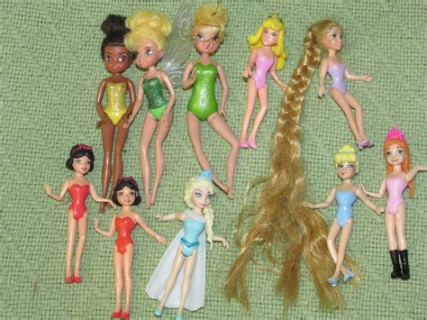 Disney Magiclip Princess Lot Of 36 Dresses Dolls Figures Polly Pocket Magic Clip