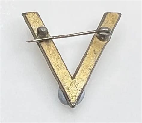 Ww2 Home Front V For Victory Pin Badge 34x30 Mm £4000 Picclick Uk