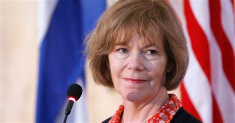 Minnesota Democrat Tina Smith Sworn In To United States Senate Teen Vogue