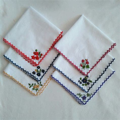 Cotton embroider hanky | Handkerchief embroidery, Hand embroidery ...