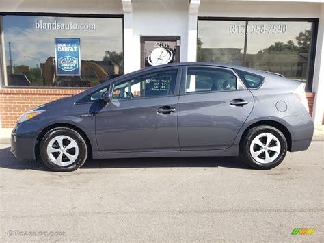 Winter Gray Metallic Toyota Prius Two Hybrid Photo