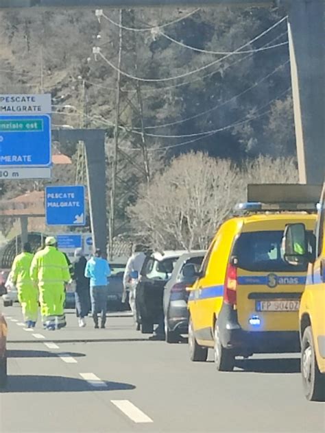 Lecco Incidente Sul Terzo Ponte Traffico In Tilt Prima Lecco