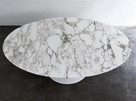 Calacatta Marble Coffee Table By Eero Saarinen Espacemoderne