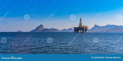 Plataforma De Explora O Offshore Para A Ind Stria Petrol Fera Na Ba A