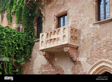 Italy Tuscany Verona Balcony Of Romeo And Juliet Stock Photo Alamy