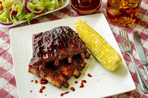 De Hamburger Van De Baconkaas Met De Tomatenui Van Het